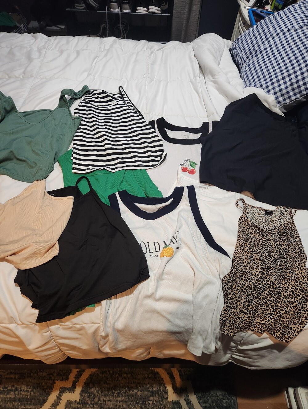 Womens Tank Tops Lot - 11